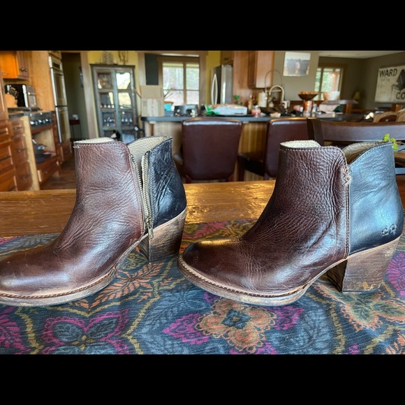 BedStu Yell Boots size 10 Black Cognac Worn once. Designed to look distressed. - Picture 4 of 9